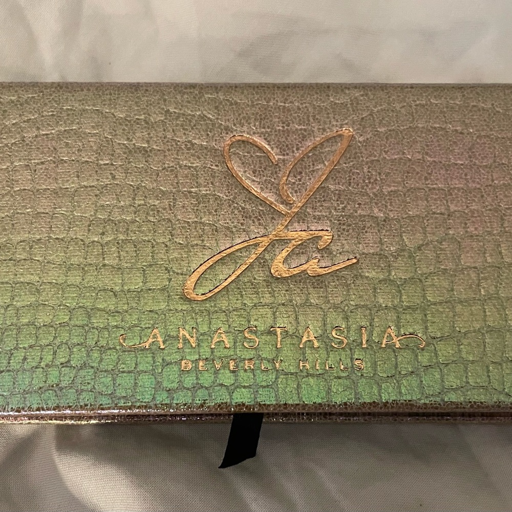 Anastasia Beverly Hills Jackie Aina Palette